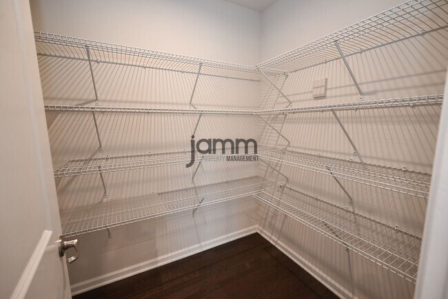 Building Photo - 8768 Mavis Trl