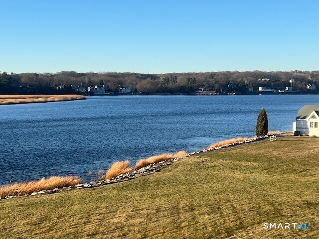 Building Photo - 1433 Windward Rd