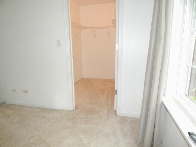 Building Photo - 5612 Wildspring Dr