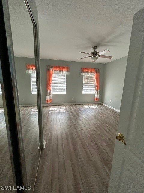 Building Photo - 5565 Cove Cir