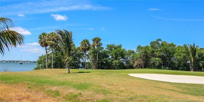 Building Photo - 20 NE Plantation Rd