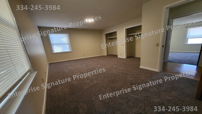 Building Photo - 2500 Neal Metcalf Rd