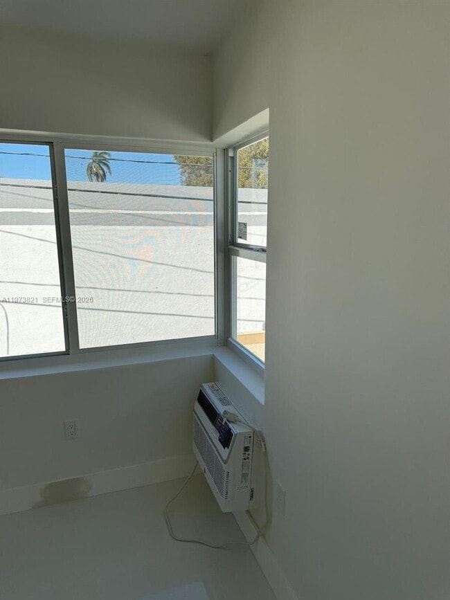 Building Photo - 1943 71st St