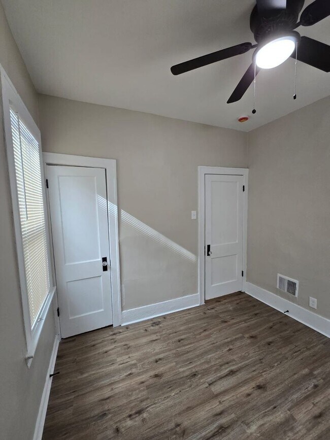 Building Photo - Fully Renovated 3-Bedroom Home – Move-In R...