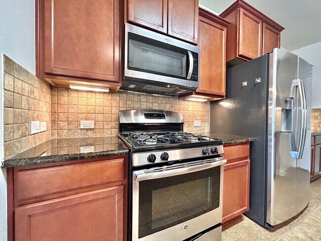 Building Photo - Stylish 2 Bedroom / 2.5 Bathroom Home – Two Levels, Move-In Ready