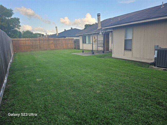 Building Photo - 1322 Fieldstone Dr