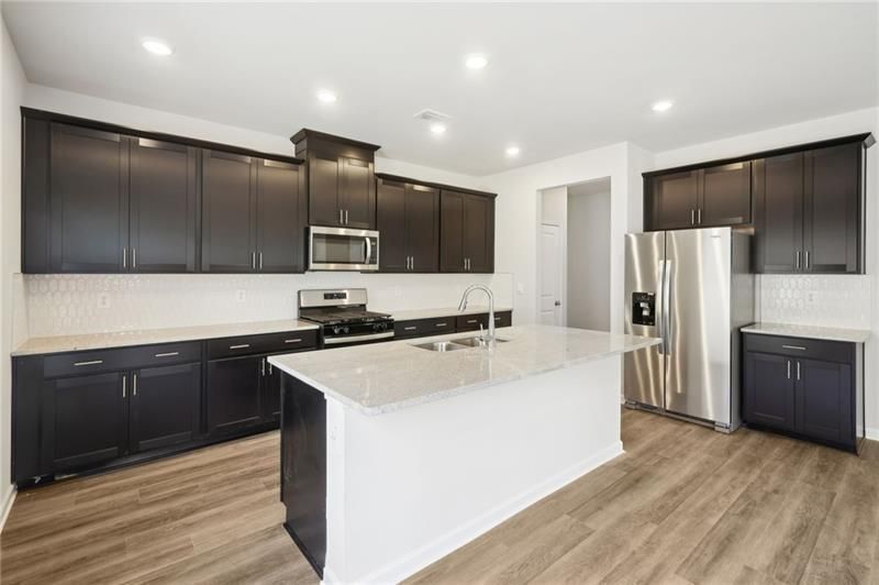 Building Photo - 26 Hemlock Ct