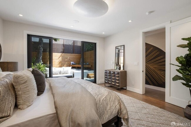 Building Photo - 903 Minnesota St