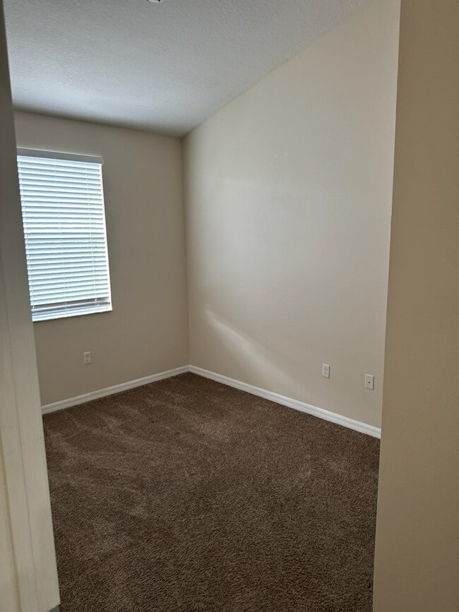 Building Photo - 7522 39th Pl N