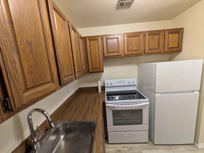 Building Photo - Cozy 1BR Apartment in the heart of Buffalo Grove – Heat Included | Unfurnished