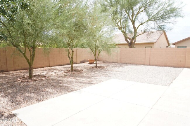Building Photo - 18337 N Soft Wind Dr