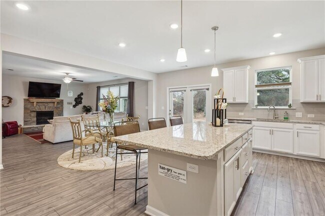 Building Photo - 4367 Waxwing St
