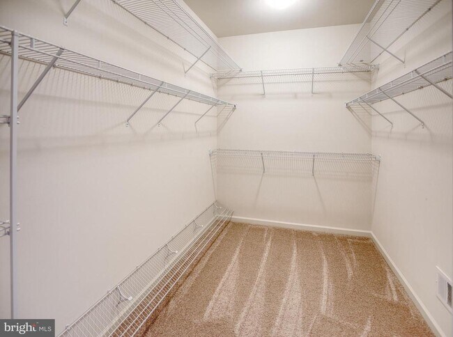 Building Photo - 13336 Redspire Dr