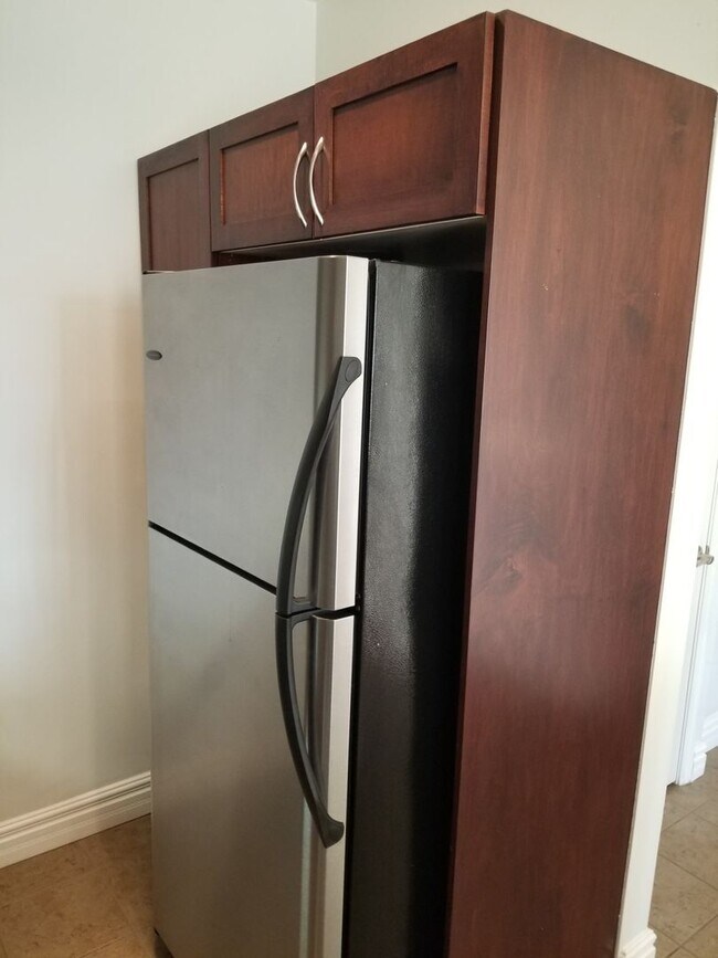 Building Photo - Downtown  1-Bed plus Loft 1bath 1 parking - Steps to Petco Park