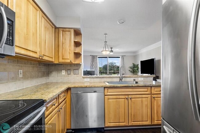 Building Photo - 2016 Alta Meadows Ln