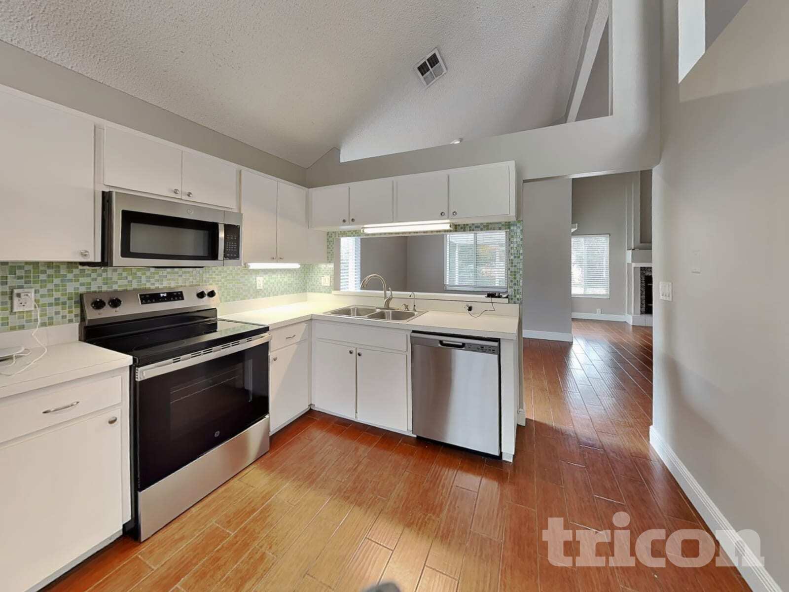 Building Photo - 28534 Tall Grass Dr