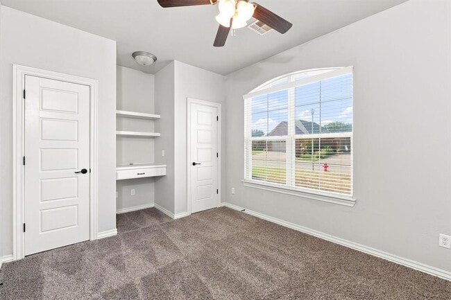 Building Photo - 5505 Painted Pony Rd