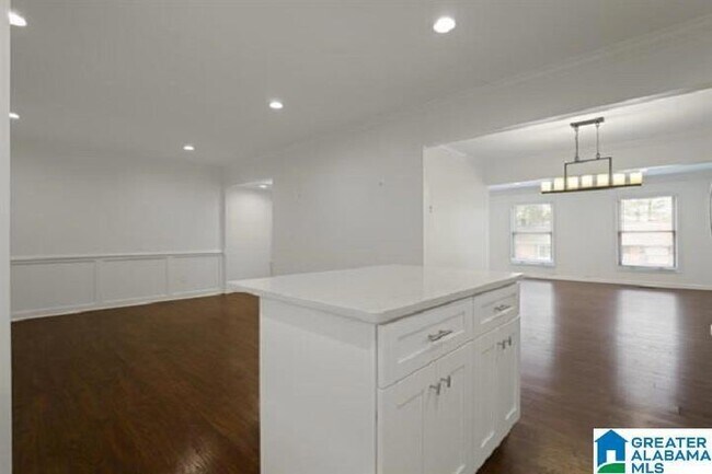 Building Photo - 2106 Montreat Pkwy
