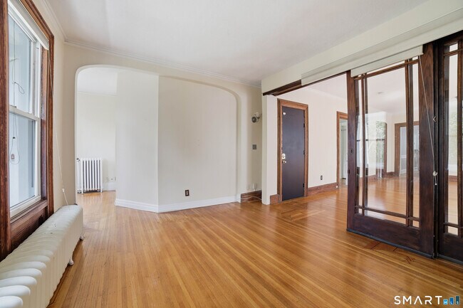 Building Photo - 801 Orange St
