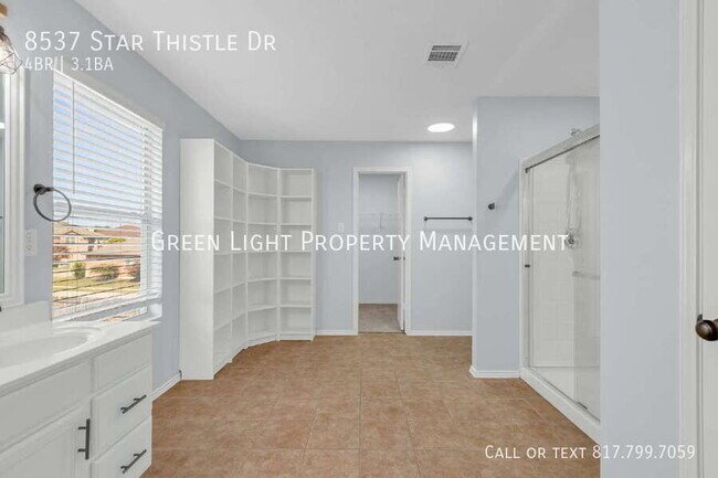 Building Photo - 8537 Star Thistle Dr