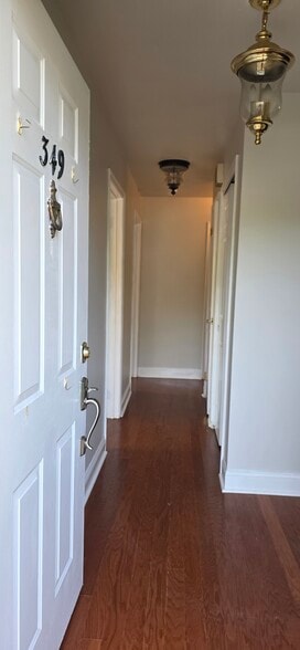Building Photo - 349 Burdock Ct