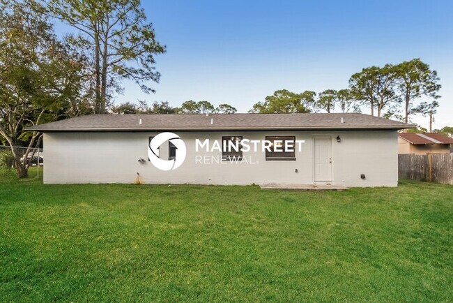 Building Photo - 3 Bedroom Pet-Friendly Home in St. Cloud, FL with Main Street Renewal