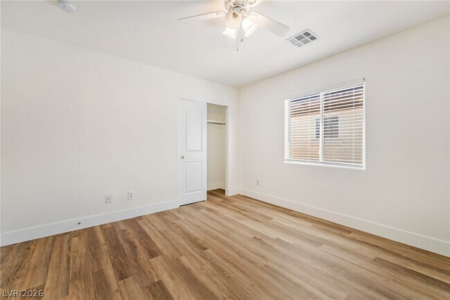 Building Photo - 9372 Glendora Valley St