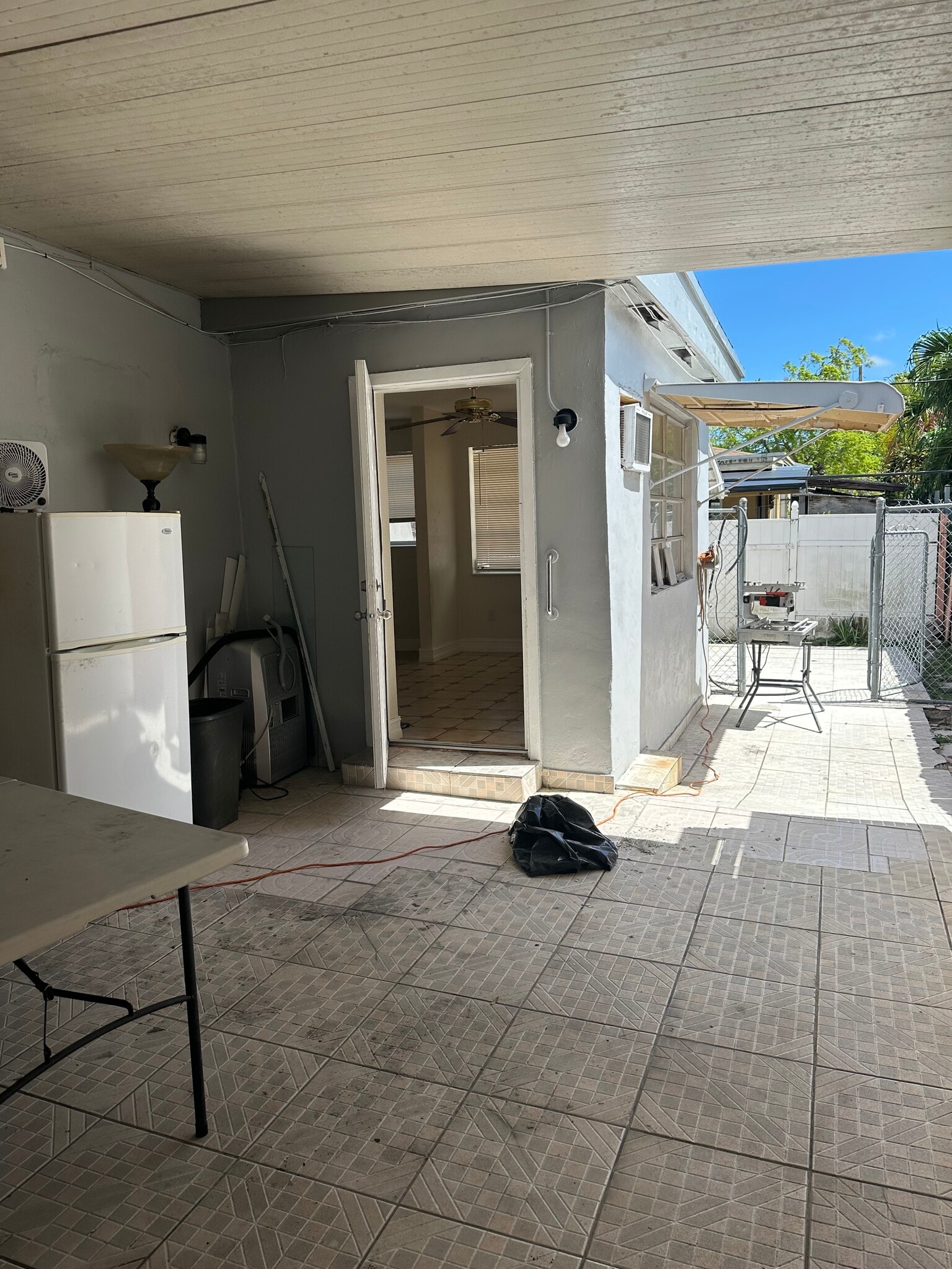 Make a seating area with bbq - 4360 SW 2nd Ter