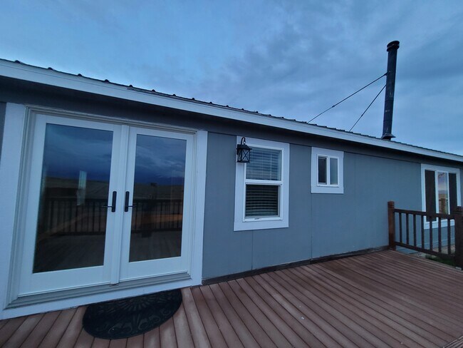 Building Photo - 11665 Blaney Rd S