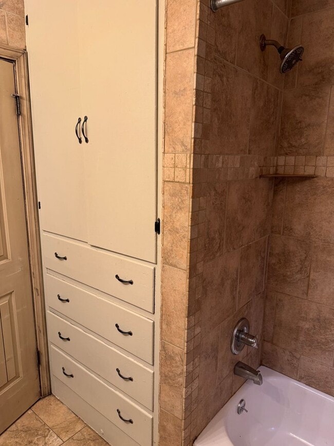 Building Photo - 2315 ½ N Gatewood Ave – Oklahoma City, OK ...