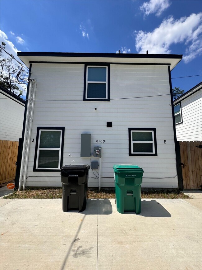 Building Photo - 8109 Denton St