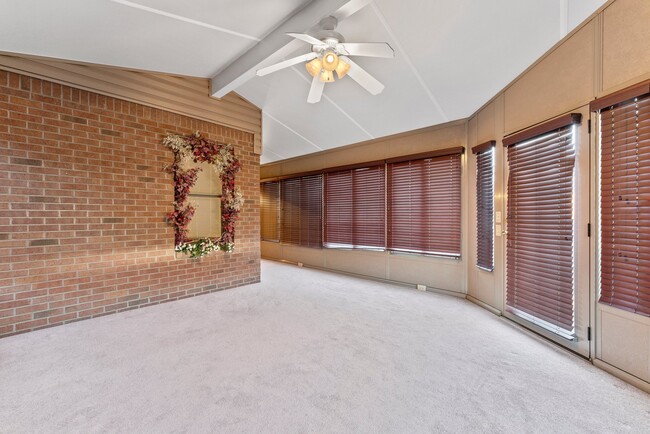Building Photo - 804 Steeplechase Way