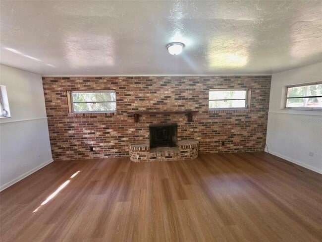 Building Photo - 9530 SW 32nd Ct