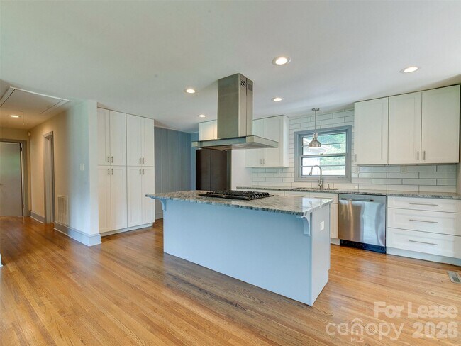 Building Photo - 3921 Sheffield Dr