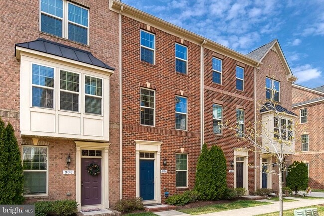 Building Photo - 904 S Macon St.