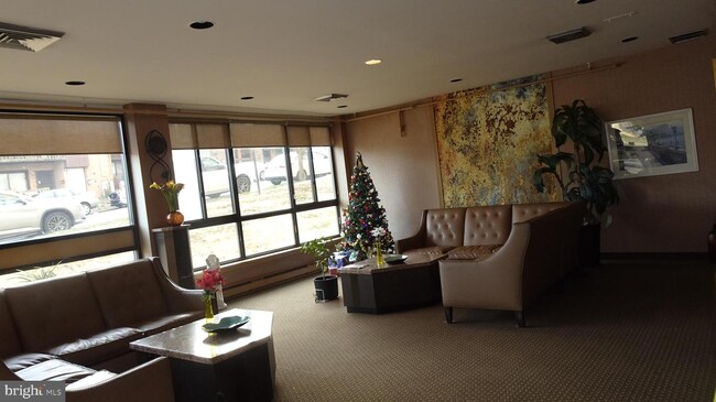 Building Photo - 7600 Roosevelt Blvd