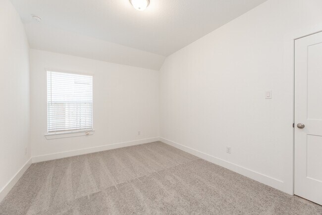 Building Photo - 4802 Seabourne Landing Dr