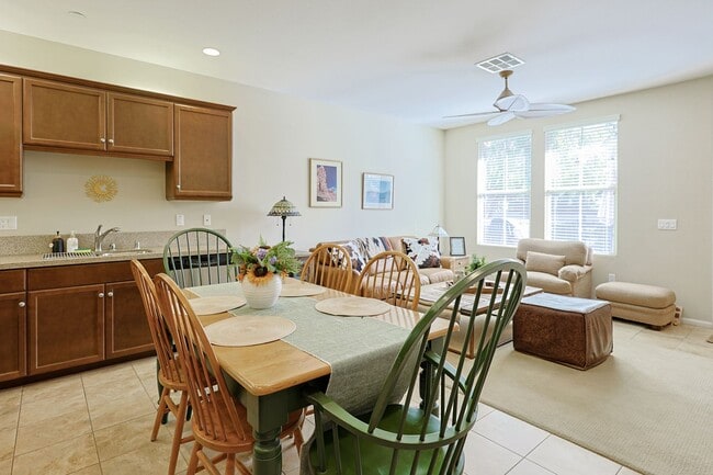 Building Photo - Fully Furnished 2-Bed, 2.5-Bath Home with ...