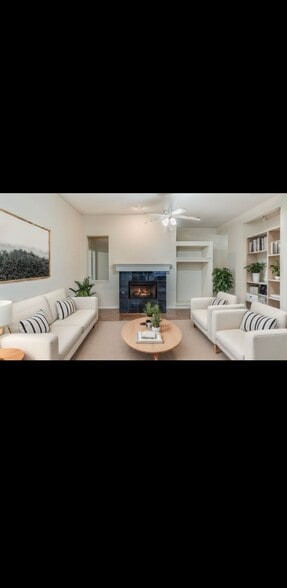 Building Photo - 3035 Fall Crest Dr