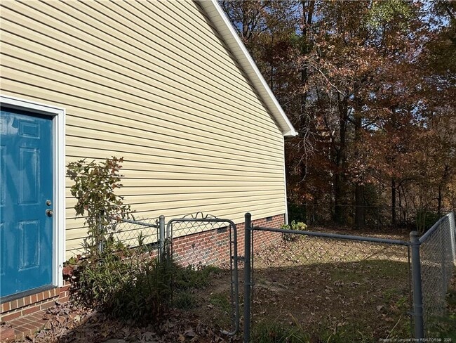 Building Photo - 2678 Rivercliff Rd