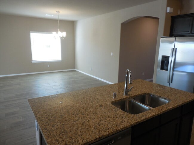 Building Photo - 7312 Glacier Dr