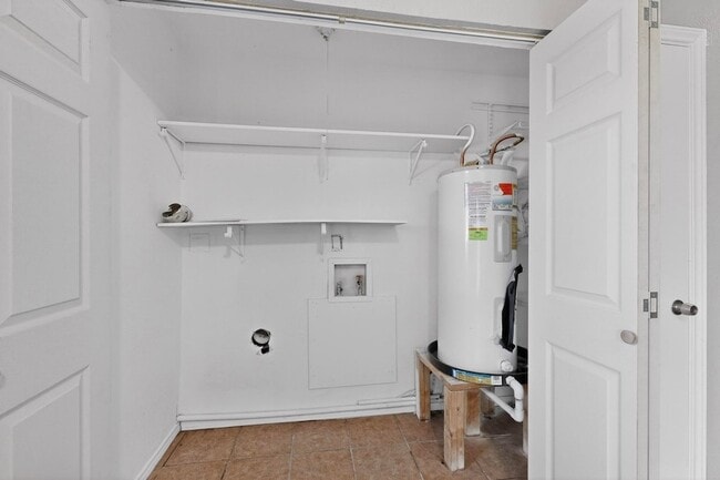 Building Photo - 6805 Newcastle Pl