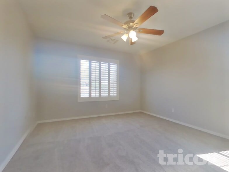 Building Photo - 11391 W Pima St