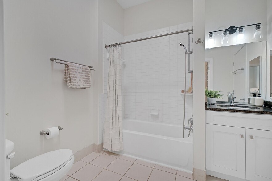 Building Photo - 1000 New Jersey Ave SE