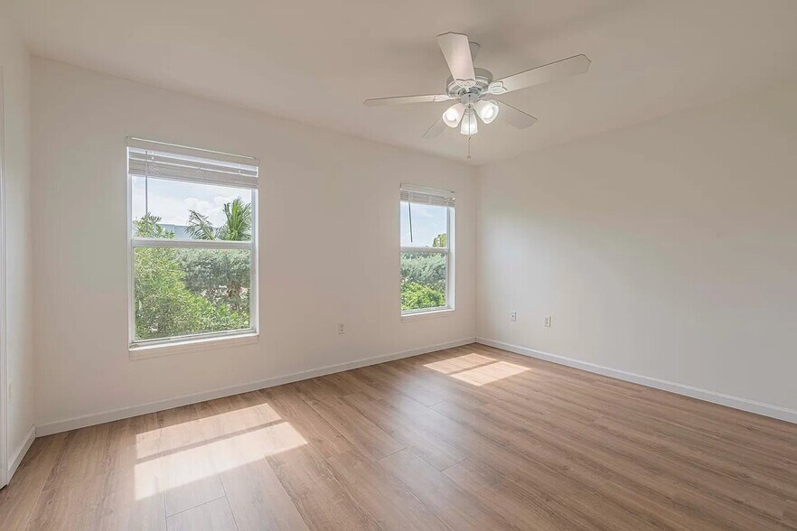 Building Photo - 3701 Titanic Cir