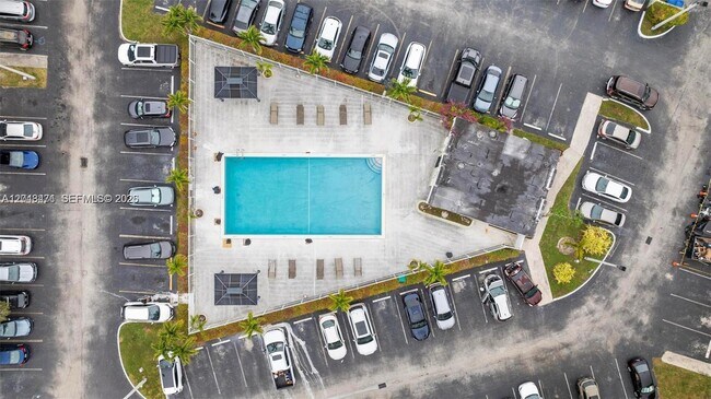 Building Photo - 10755 SW 108th Ave