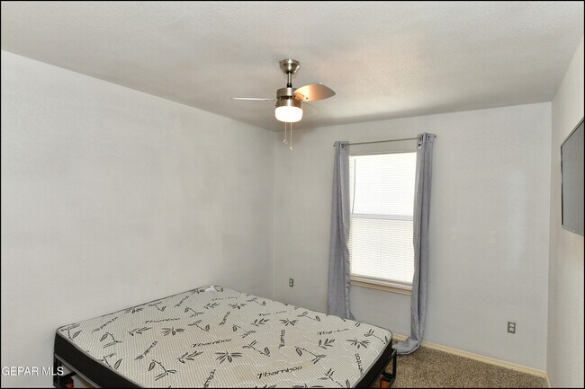 Building Photo - 10661 Canyon Sage Dr