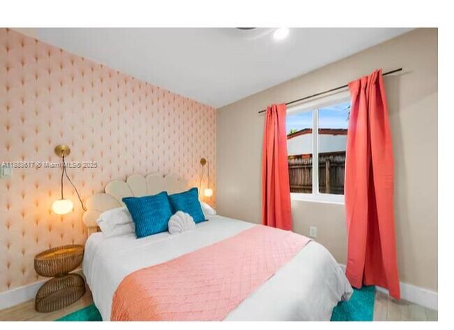 Building Photo - 1345 NE 14th Ave