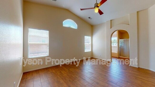 Building Photo - 6248 Calle Feliz NW