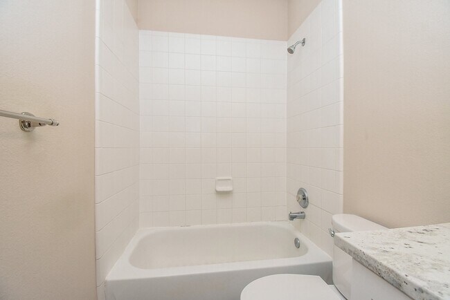 Building Photo - 20922 Barbons Heath Ct